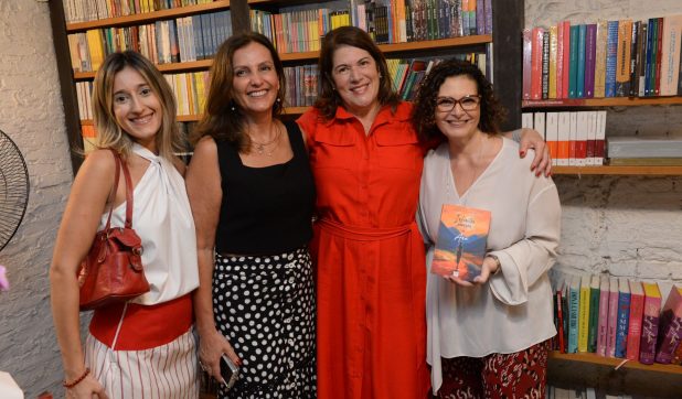 Lançamento do livro Infinitos Passos de Ana - autora Rosana Passos