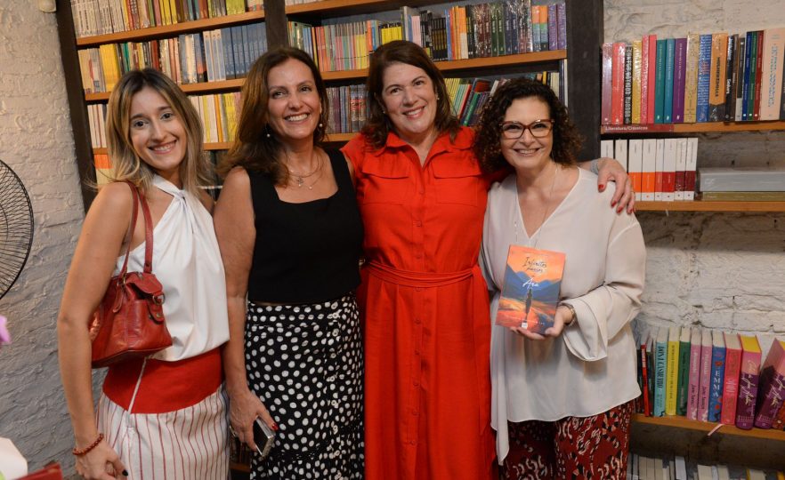 Lançamento do livro Infinitos Passos de Ana - autora Rosana Passos